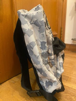 Mochila Lois Camuflaje Gris Negra Nueva