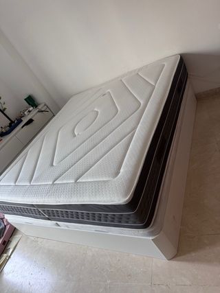 Canapes y colchones oferta 70%