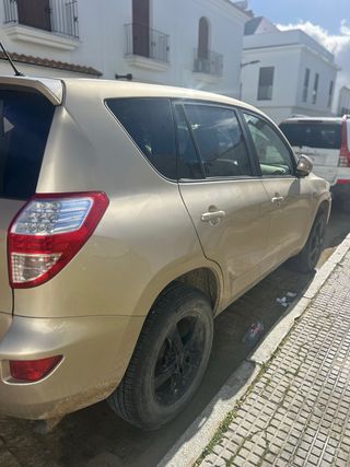 Toyota RAV4 2012