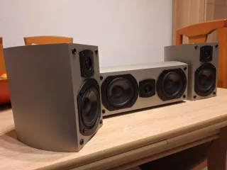 DENON altavoces(3 unidades)gran calidad de sonido