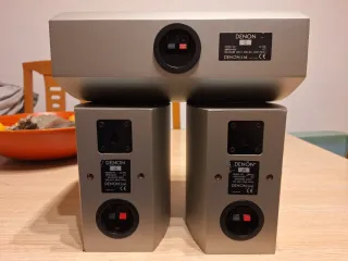 DENON altavoces(3 unidades)gran calidad de sonido