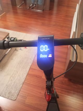 Patinete Cecotec casi nuevo