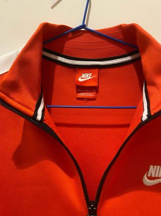 Chaqueta Vintage Nike Naranja y Blanca