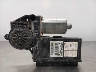 MOTOR ELEVALUNAS DELANTERO DERECHO AUDI A4 AVANT