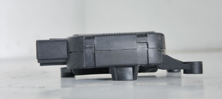 MOTOR APERTURA TRAMPILLAS CLIMATIZADOR AUDI A4 AV