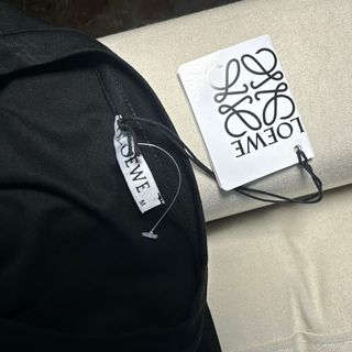 Crop top Loewe negro camiseta