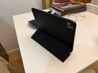 Apple iPad Pro 11 256Gb M5 (2025) + case