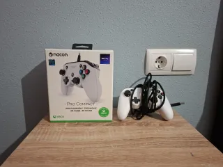 Mando Nacon Pro Compact Xbox Blanco