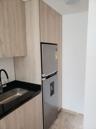 CARPINTERO PROFESIONAL – PUERTAS, COCINAS Y ARREGL