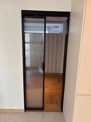 Fabricación puerta corredera casoneto