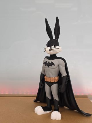 Figura Bugs Bunny como Batman