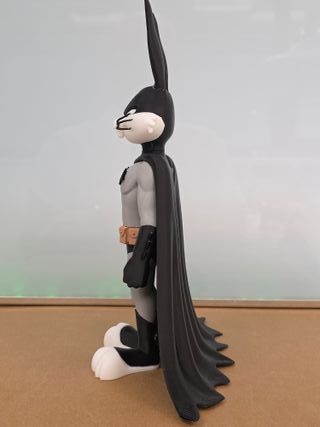 Figura Bugs Bunny como Batman