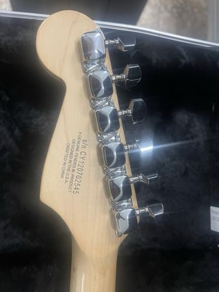 Guitarra Squier Stratocaster
