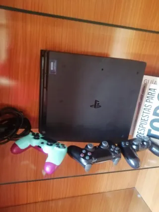 Consola PS4 Pro Negra + 3 Mandos