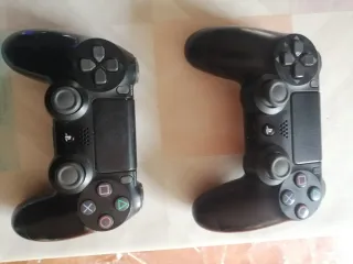 Consola PS4 Pro Negra + 3 Mandos