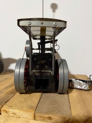 Tractor a vapor Mamod