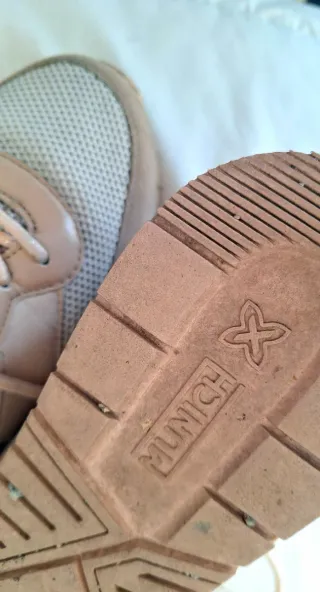 Zapatillas Munich Mujer Talla 40 Beige y Dorado