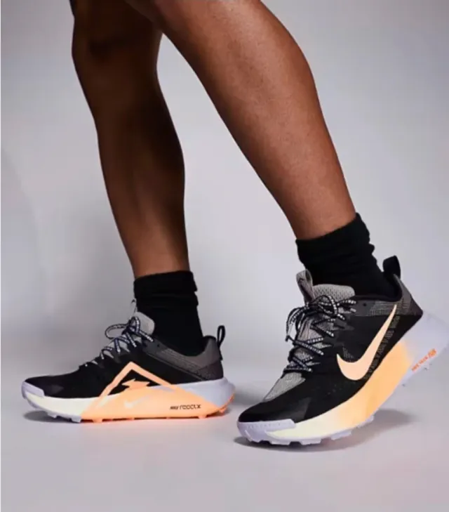 Zapatilla Nike React Wildhorse 10 Negra /Naranja.