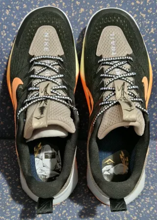 Zapatilla Nike React Wildhorse 10 Negra /Naranja.