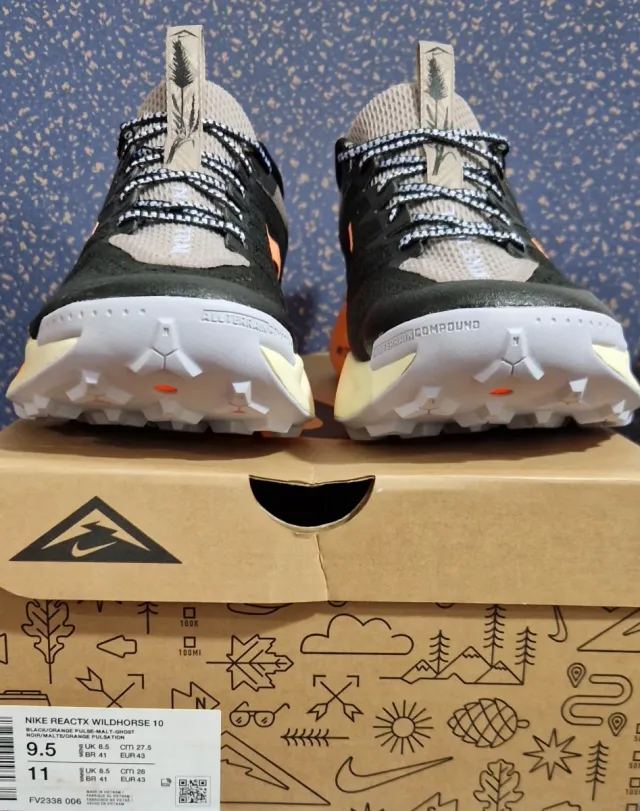 Zapatilla Nike React Wildhorse 10 Negra /Naranja.