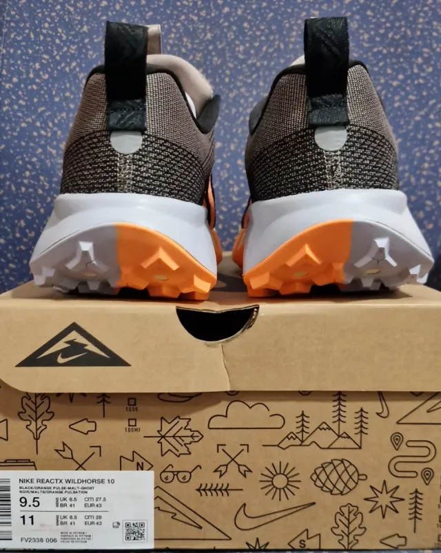 Zapatilla Nike React Wildhorse 10 Negra /Naranja.