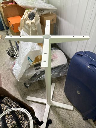 Mesa alta con 2 taburetes