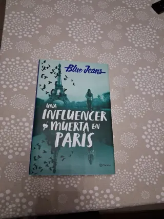 Libro de Blue Jeans,una influencia muerta en Paris