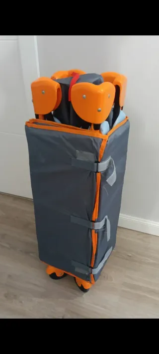 Cuna de viaje plegable