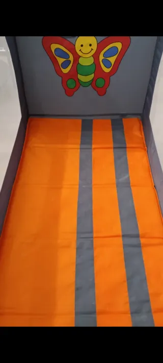 Cuna de viaje plegable