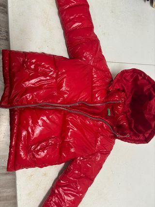 Cazadora niña Benetton 4-5 años roja