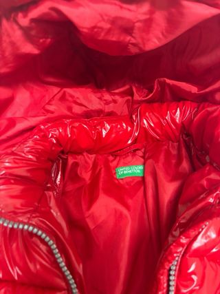 Cazadora niña Benetton 4-5 años roja