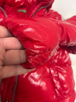 Cazadora niña Benetton 4-5 años roja