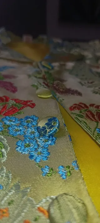 Chaleco fallero bordado