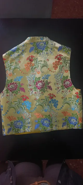 Chaleco fallero bordado