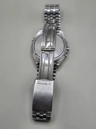 Reloj Orient Quartz Digital