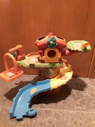 Tut Tut Casa del Árbol Vtech
