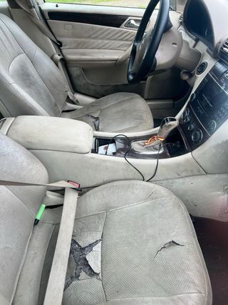 Mercedes-Benz C220 2004