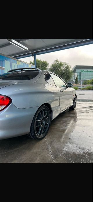Hyundai Coupe 2001