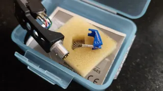 Portacápsulas Stanton 680 con cápsula y aguja