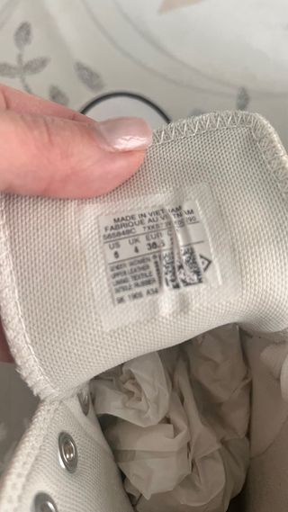 Converse All Star Hi Tachuelas Blancas