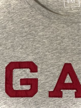 Camiseta Gap Gris Logo Bordado
