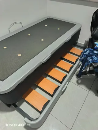 Cama individual sin colchón