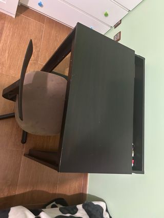 Escritorio y silla de estudio