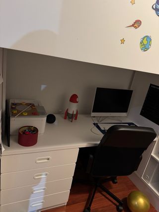 Estructura Cama Alta con Escritorio y Armario