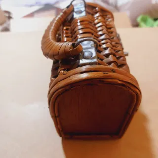 Bolso mimbre antiguo pequeño
