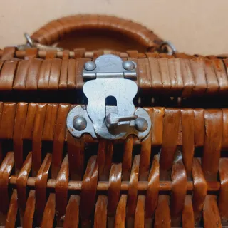 Bolso mimbre antiguo pequeño