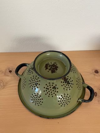 Scolapasta vintage in metallo smaltato Verde