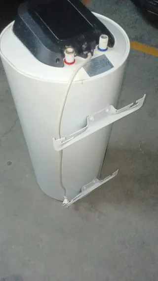 Termo eléctrico blanco