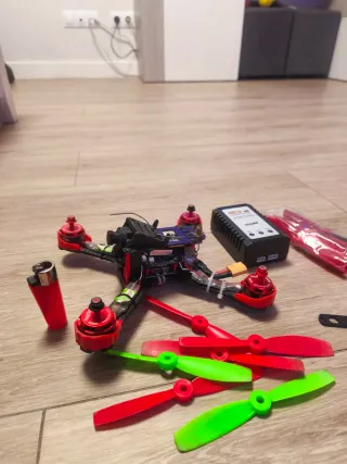 Drone de carreras FPV con cámara