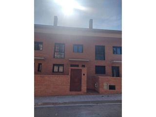 Casa adosada en venta en Cervera